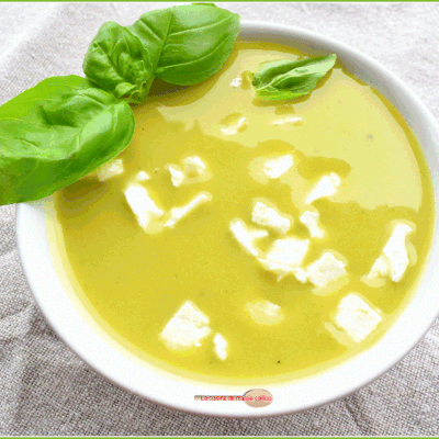 Velouté de courgettes, petits pois et basilic...selon Yotam Ottolenghi.