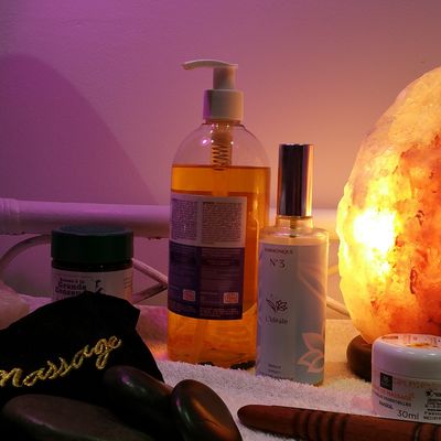 Huiles, Cristaux, Fleurs de Bach, Elixirs Floraux et Bien Etre du Corps 