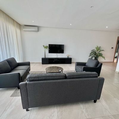 LOCATION VILLA DUPLEX RESIDENCE MEUBLEE COCODY
