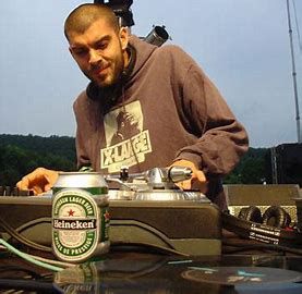 Bass Music/Hip-Hop: DJ Pone Au Dancing De Sète.