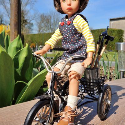 Une lilliputienne au jardin !