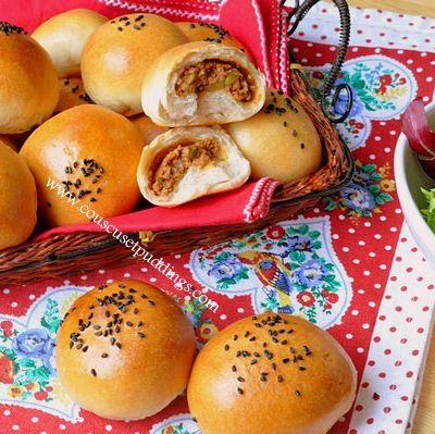 Petits pains farcis à la viande hachée
